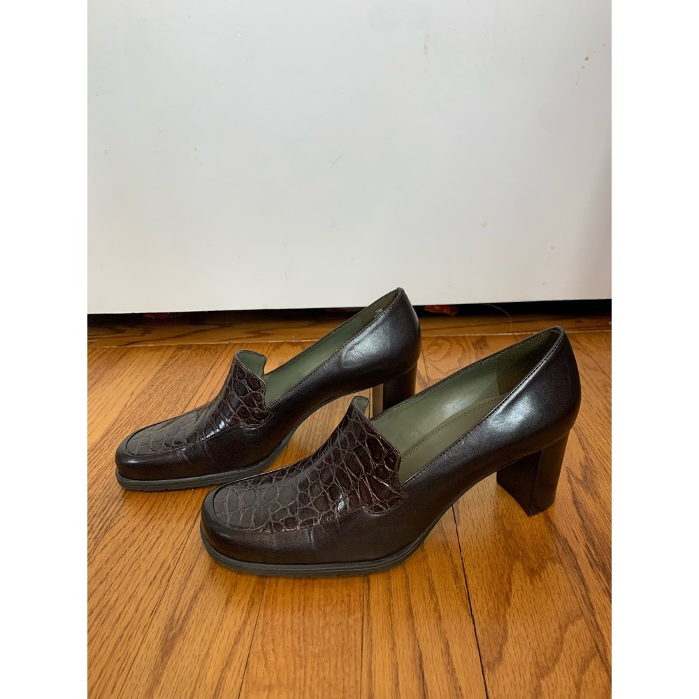 Naturalizer Leather Closed Toe Platform Heels Brown Size 7